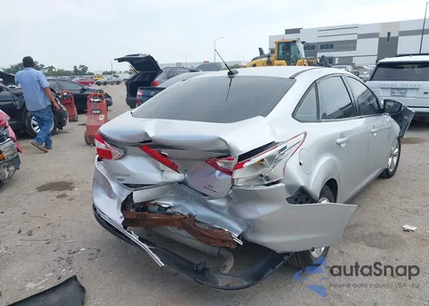 2014 Ford Focus Se из США, поврежденный, VIN 1FADP3F22EL234319